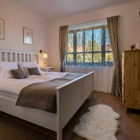 Lenka Bed & Breakfast Tiszafured