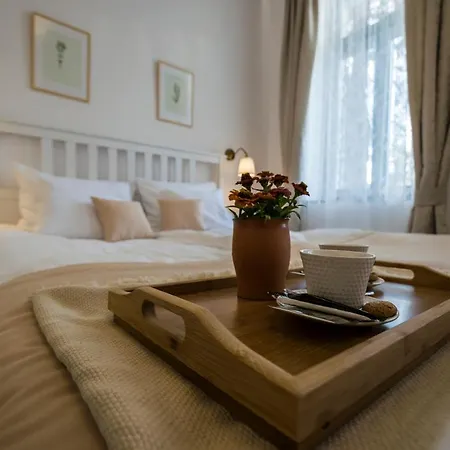 Lenka Bed & Breakfast *