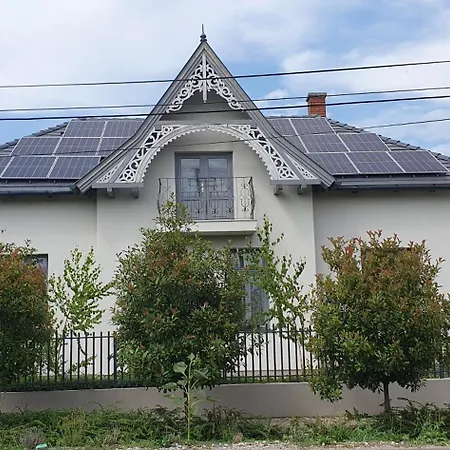 Lenka B&B *